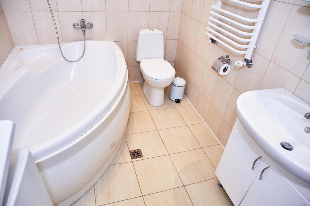 Designer Apartment In The Center Lviv Ngoại thất bức ảnh