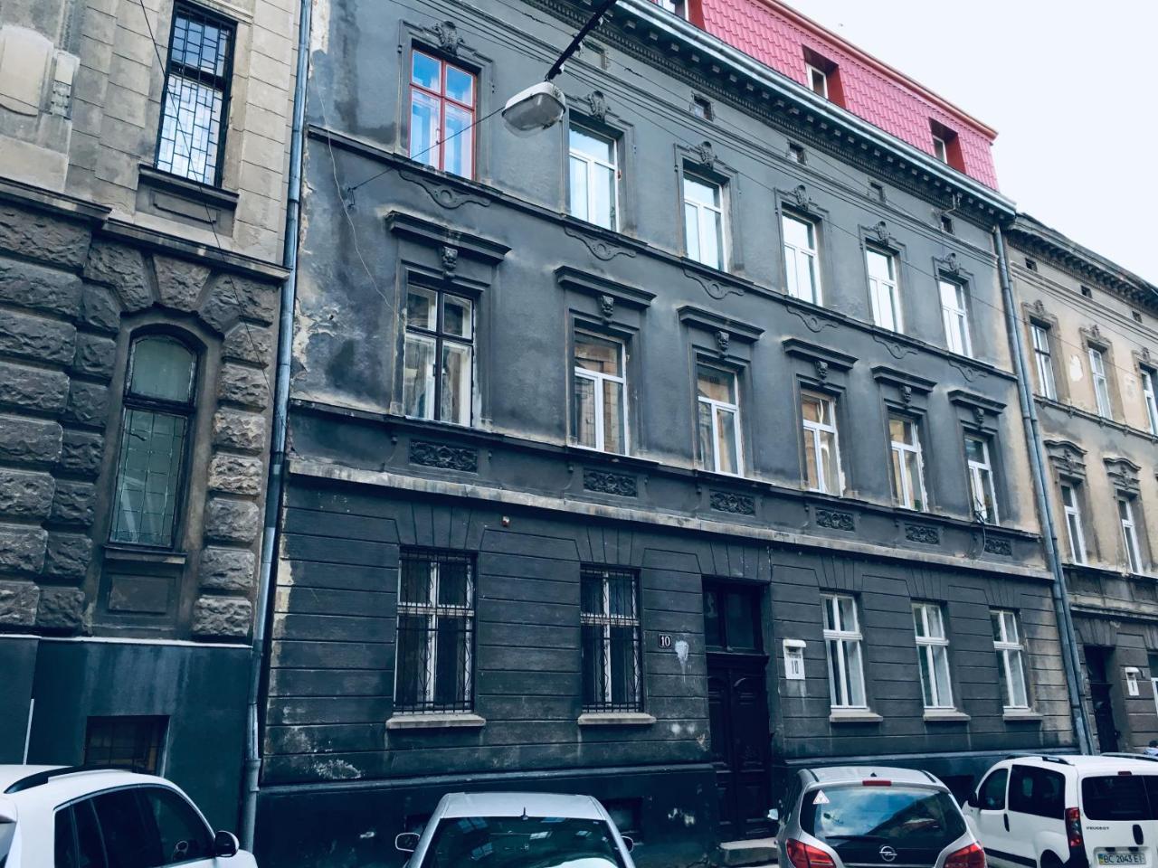 Designer Apartment In The Center Lviv Ngoại thất bức ảnh